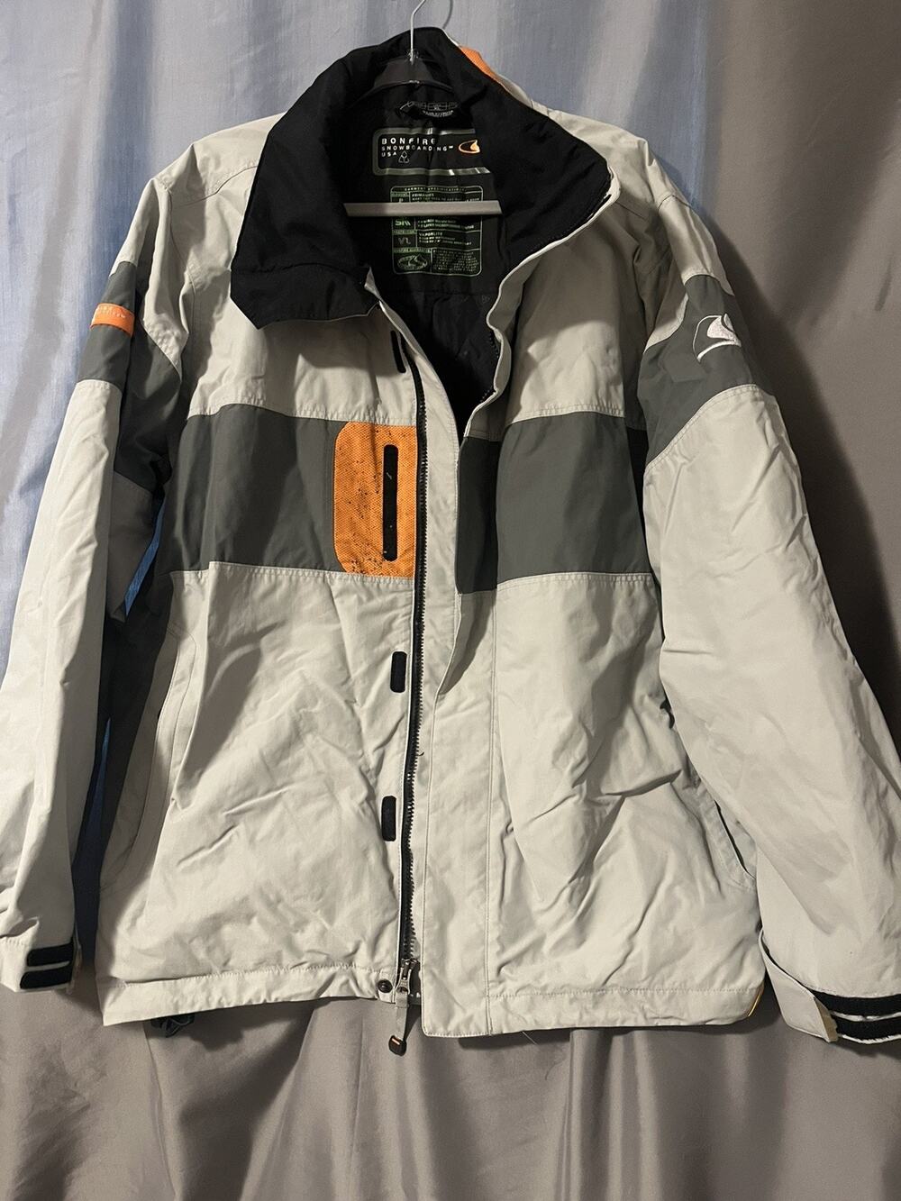 Bonfire Snowboarding XL sliver series VaporLite Waterproof Ski/Snowboard Jacket